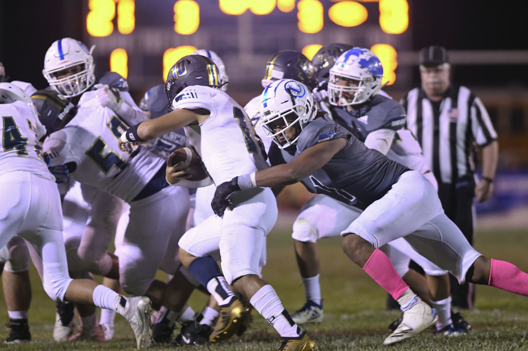 101119 DP Lompoc football 03.jpg